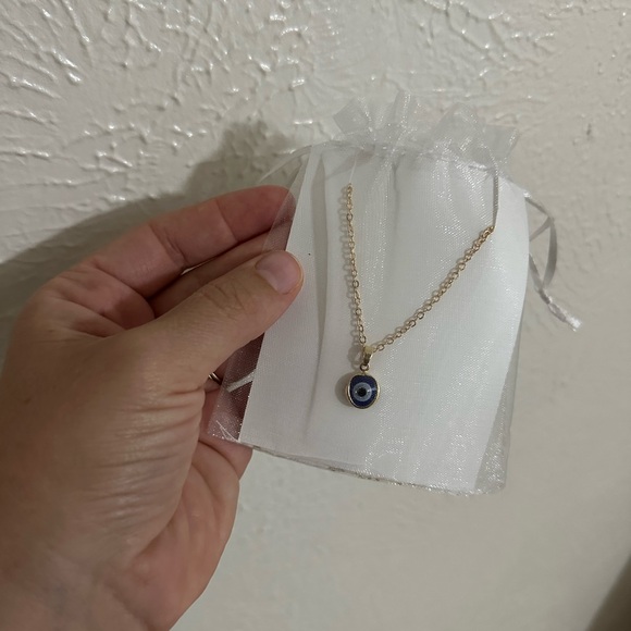 Evil Eye Necklace Simple Round Turkish Devils Eyes Pendant Necklace Adjustable - Picture 4 of 4